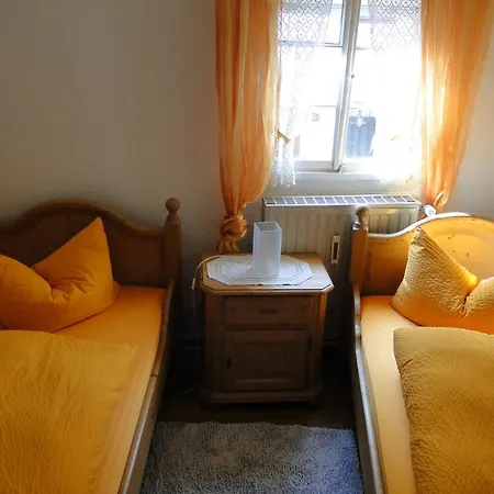 Altes Spitzhaus An Der Goldroul Apartment Senheim